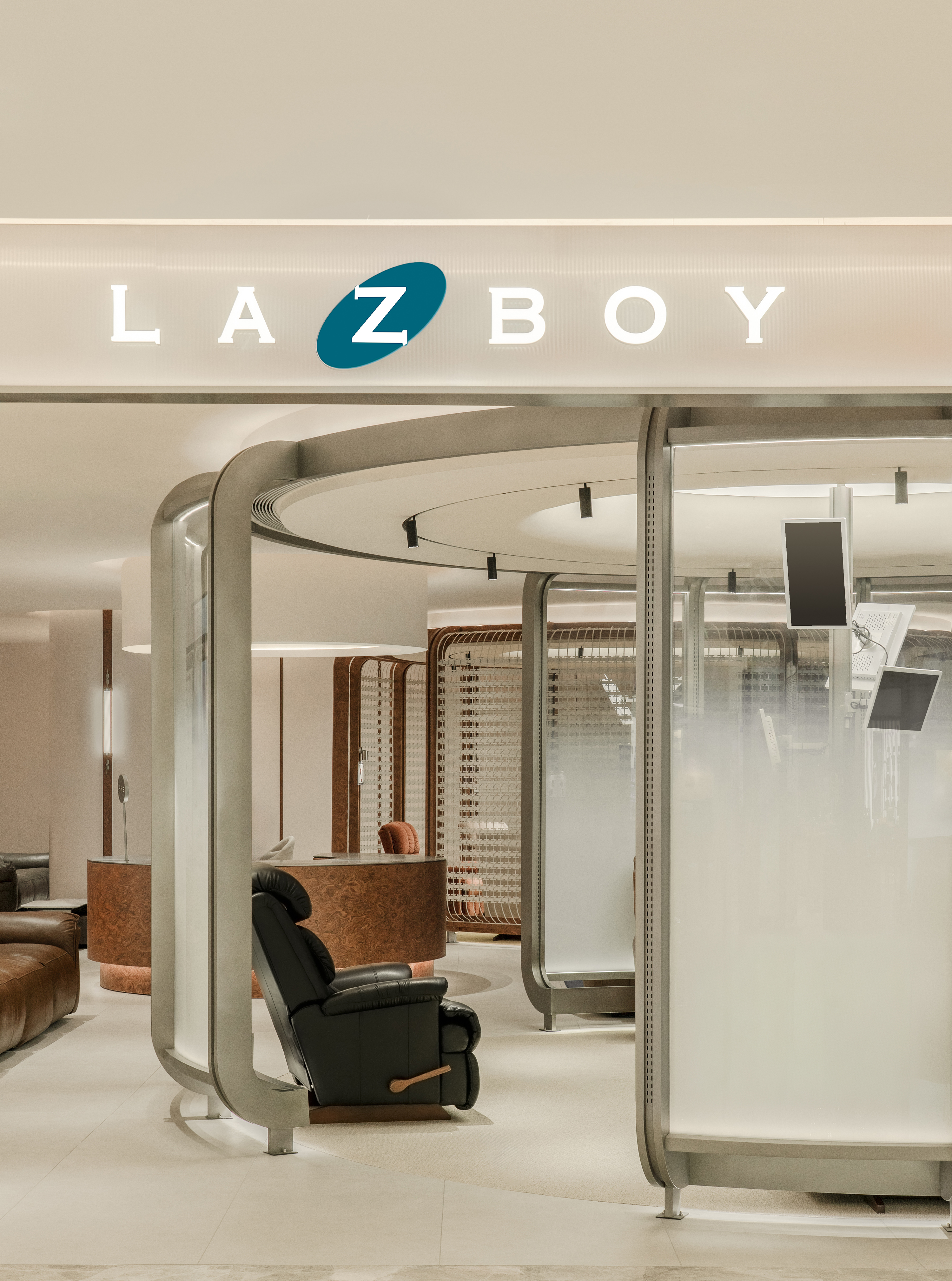 笑脸蜘蛛 | LAZBOY-全球功能沙发开创者臻奢灵感旗舰店落地武商Mall